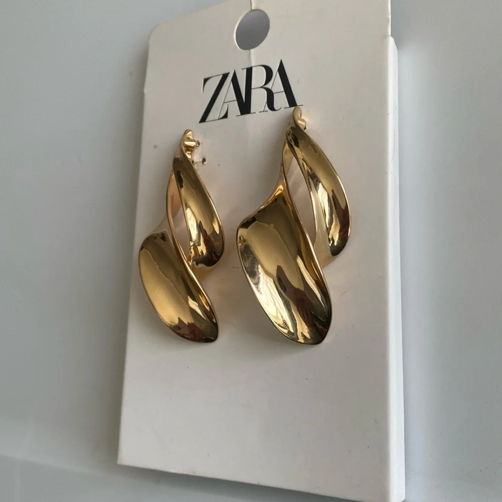Zara nwt twisted